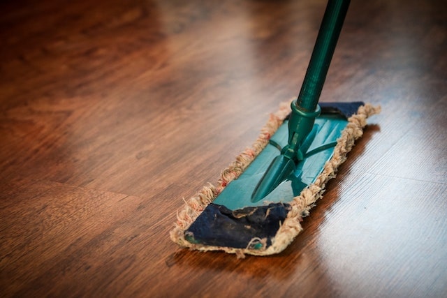 Floor cleaning - Brewster Flooring Company