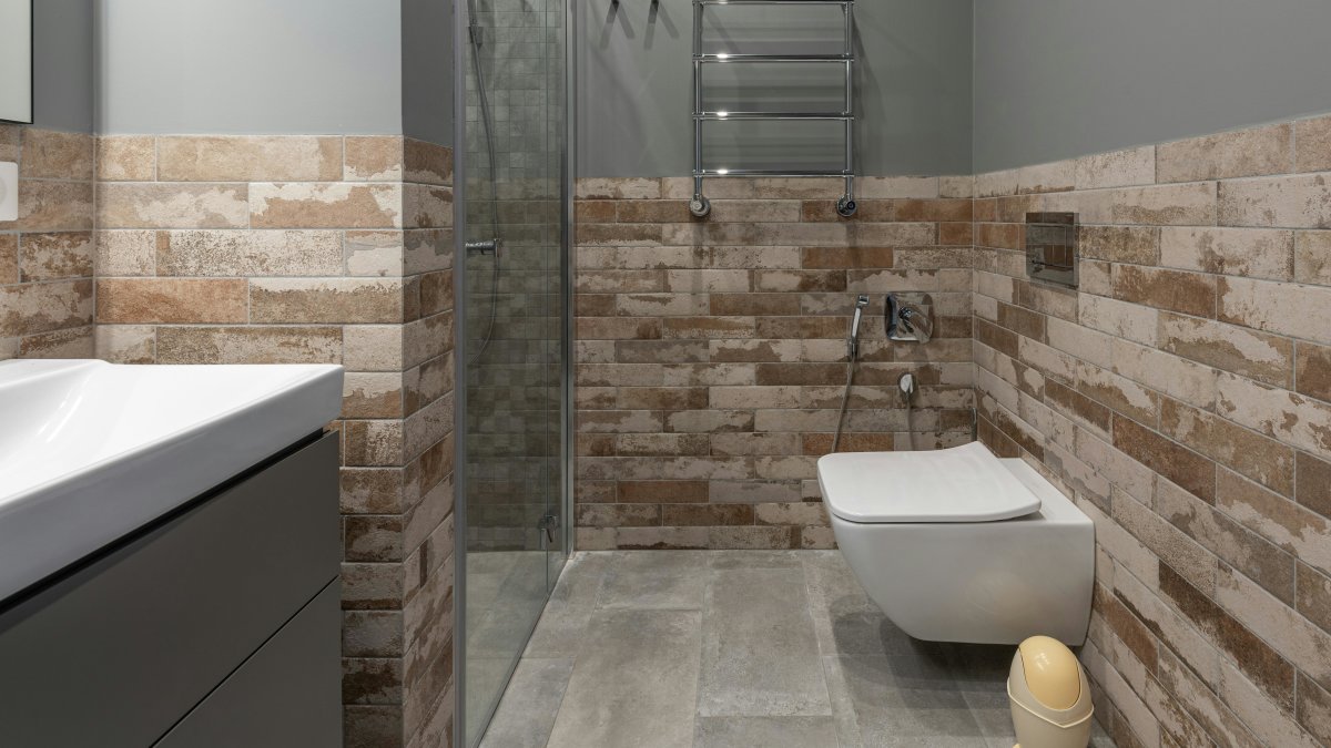 bathroom LVT